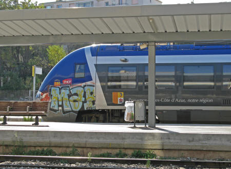 Train from Paris to Lyon and Marseille